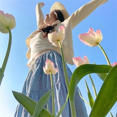 内心强大的美女白川